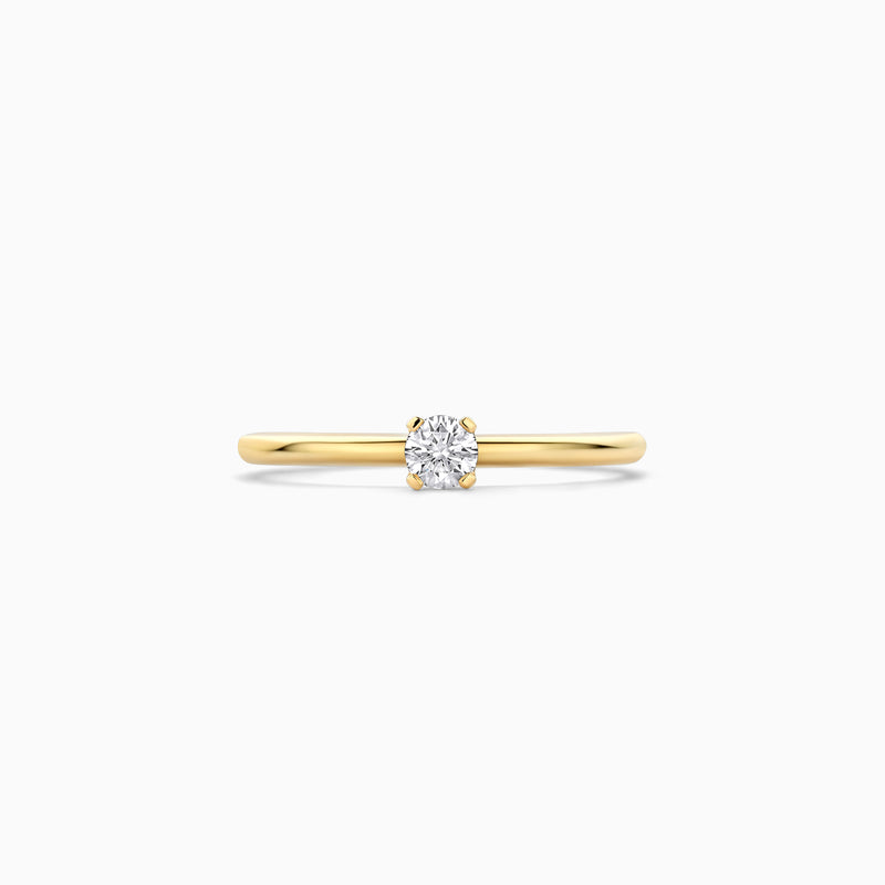 14k goud solitair ring met ronde lab diamant en slanke band.