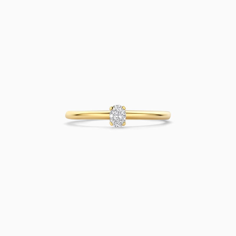 14k goud ring met kleine solitaire lab diamant en smalle band.