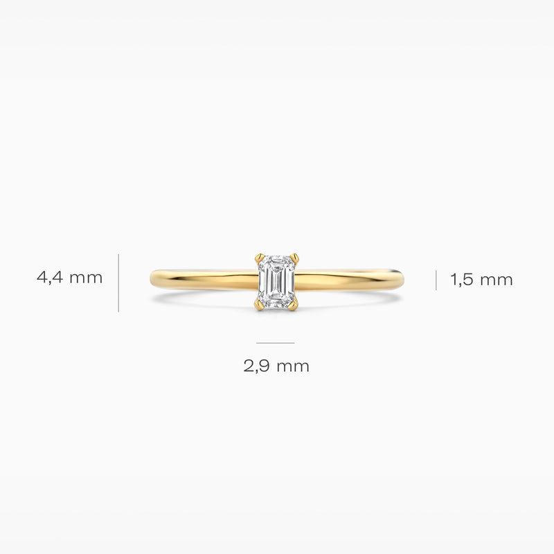 14k goud aanschuifring met smalle band en rechthoekige lab diamant solitair.