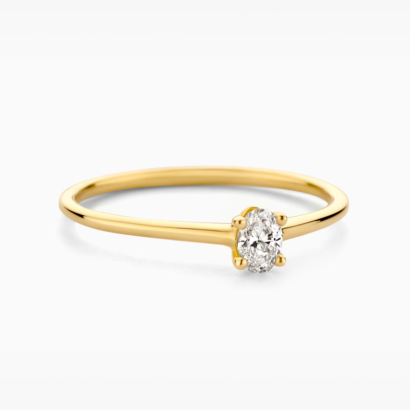 14ct yellow gold ring with an oval Lab Grown Diamond, front view.