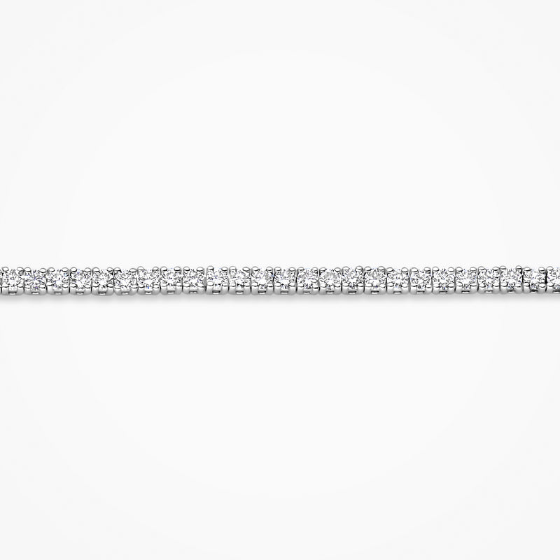 Lab grown diamanten tennisarmband in 14k witgoud met glinsterende briljanten in fijne zetting, zijaanzicht.