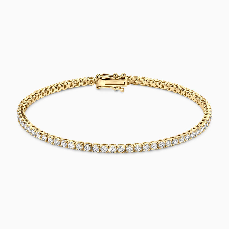 Armband van 14k geelgoud met ronde lab diamanten en fijne schakelketting.