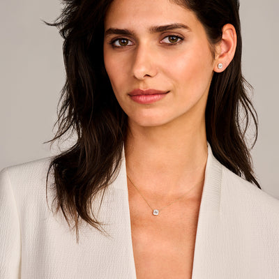 Lab Diamonds collier met kleine diamant in 14k geel goud, fijne schakelketting.