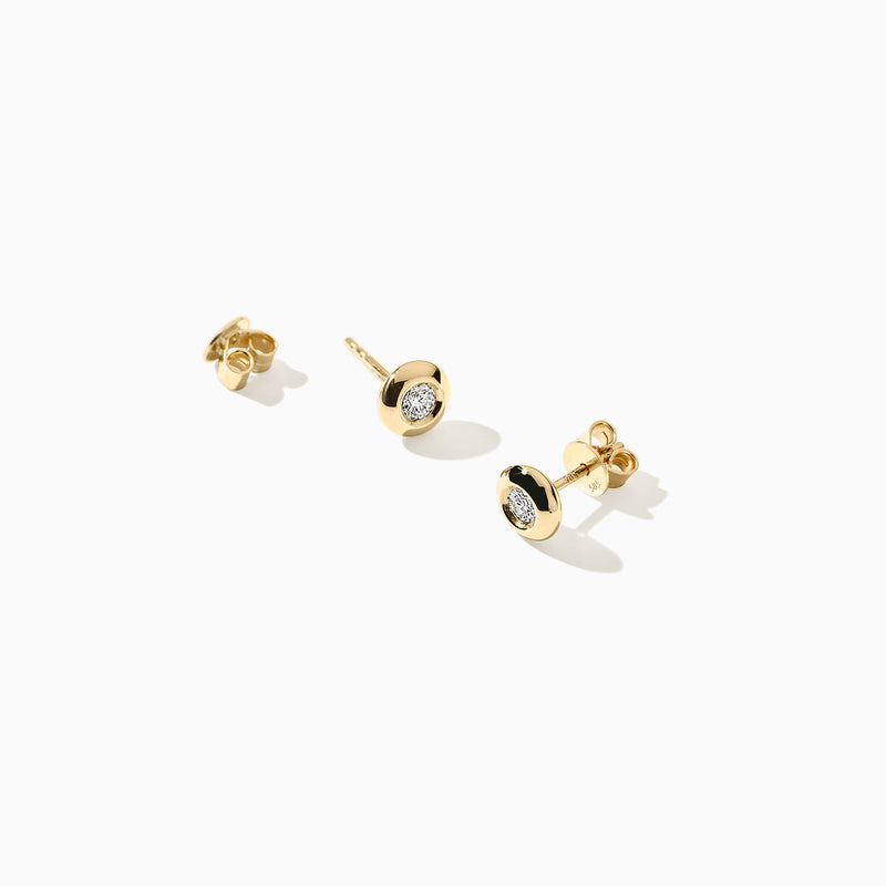 Labdiamanten oorstekers in 14k geel goud met glanzende zetting, gerecycled goud.