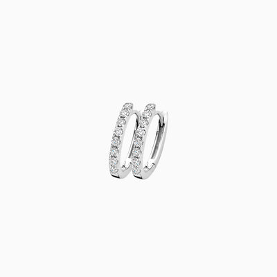 14k wit goud oorringen met fonkelende lab diamonds en gerecycled goud.