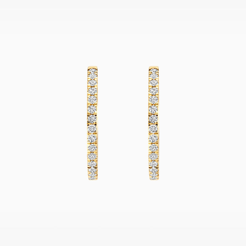 14k geelgouden oorringen met smalle rij Lab Diamonds en gerecycled goud.