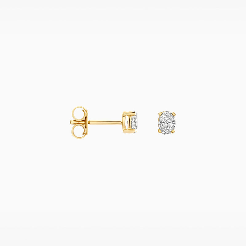 14k goud oorstekers met ronde lab diamanten, minimalistisch ontwerp.