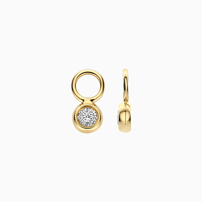14k geelgouden oorbel bedel met ronde lab diamant en glanzende afwerking.