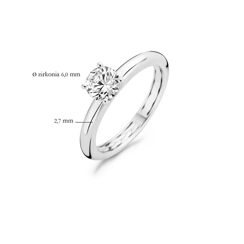 14k wit gouden solitair ring met 6,6 mm zirkonia en 2,7 mm bandje.