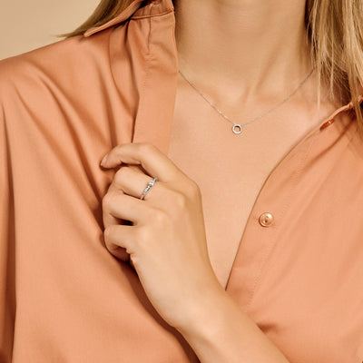 Bicolor goud ring met zirkonia in 14k wit goud bovenkant en rosé goud band.