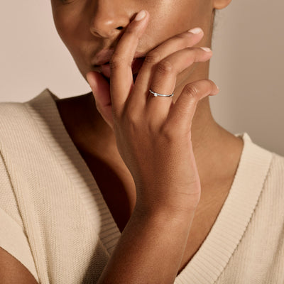 Bicolor gouden ring met 14k wit en rosé goud en fijne diamantbesatzing.