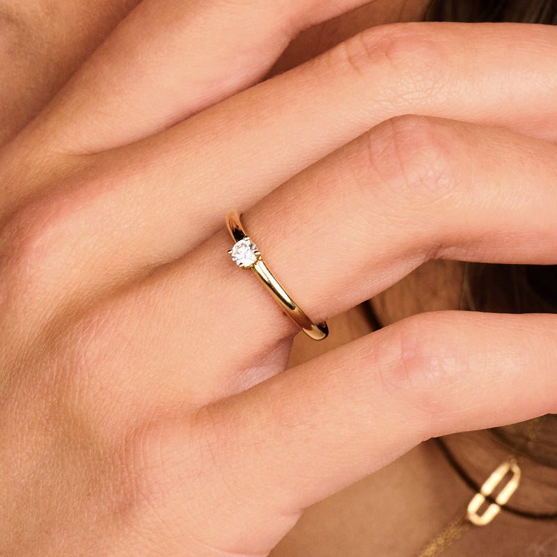 14ct Gold Solitaire Zirconia Ring 4mm