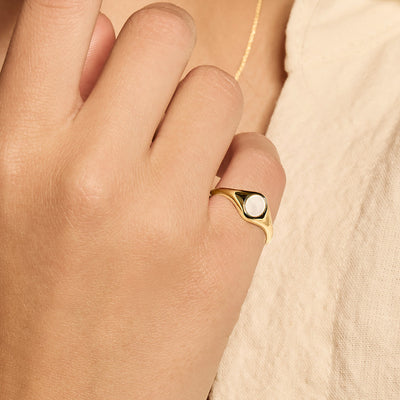 Siegelring aus 585er Gold mit eingelassenem Perlmutt