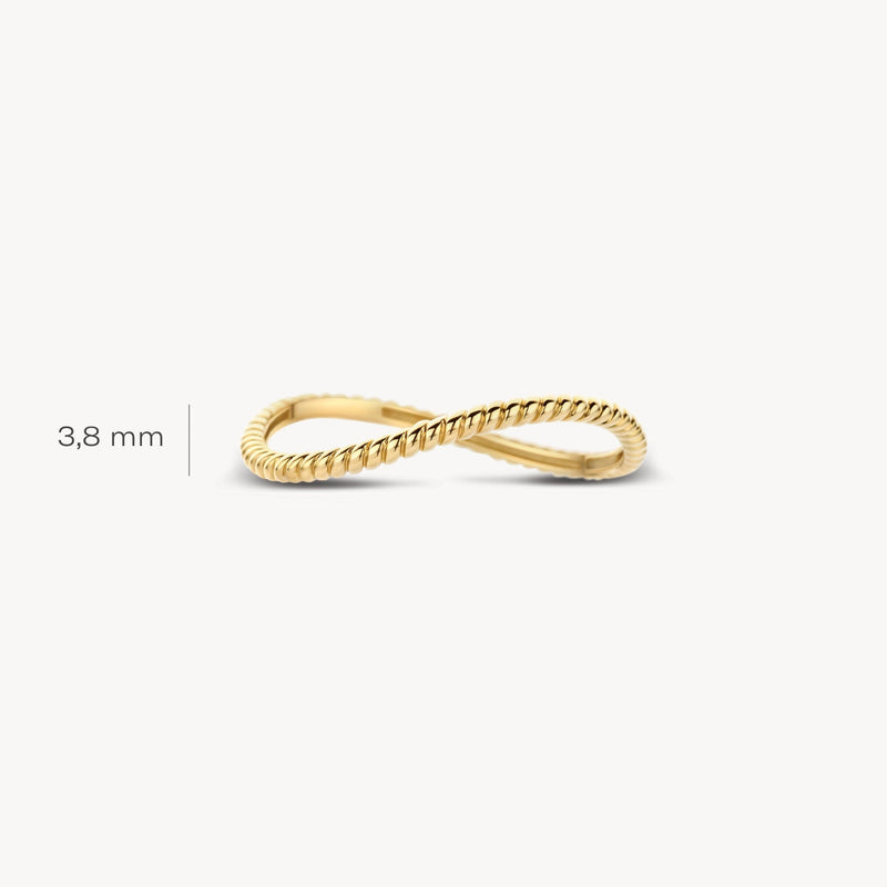 Bague empilable intemporelle en or jaune 14 carats, largeur du anneau : 1,3 mm.
