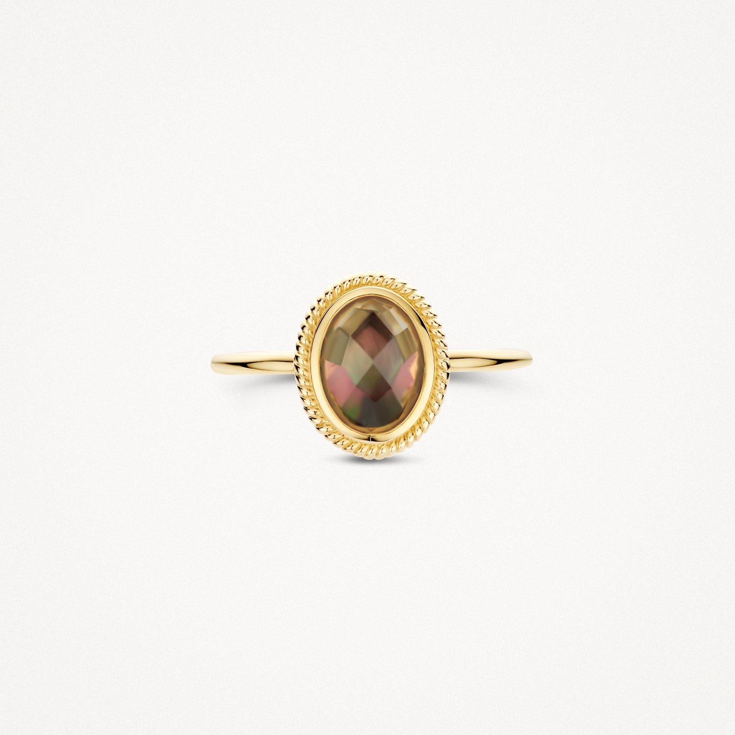14ct yellow gold ring with Black mother-of-pearl, side view.