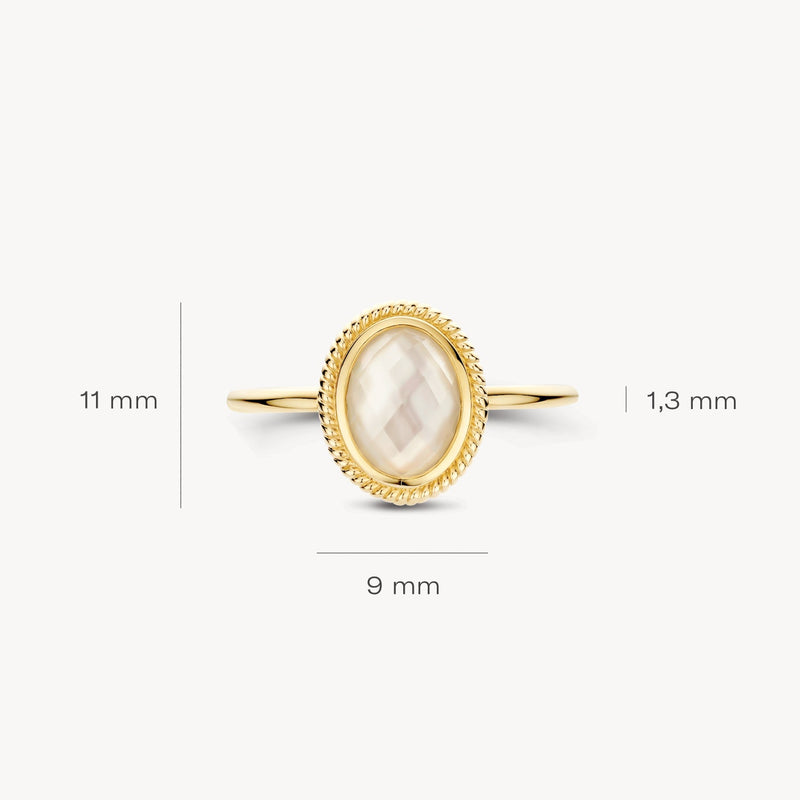 Bague avec Nacre blanche, or jaune 14 carats, pierre de 9 sur 11 mm.