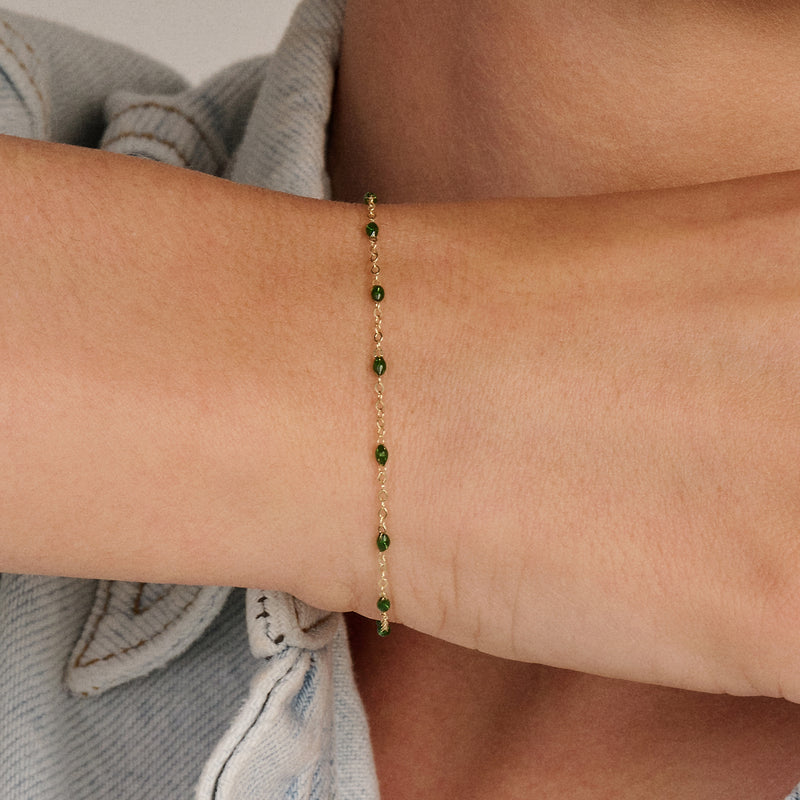 Bracelet avec pierres en résine verte ⌀ 0,8 mm en or 14 carats