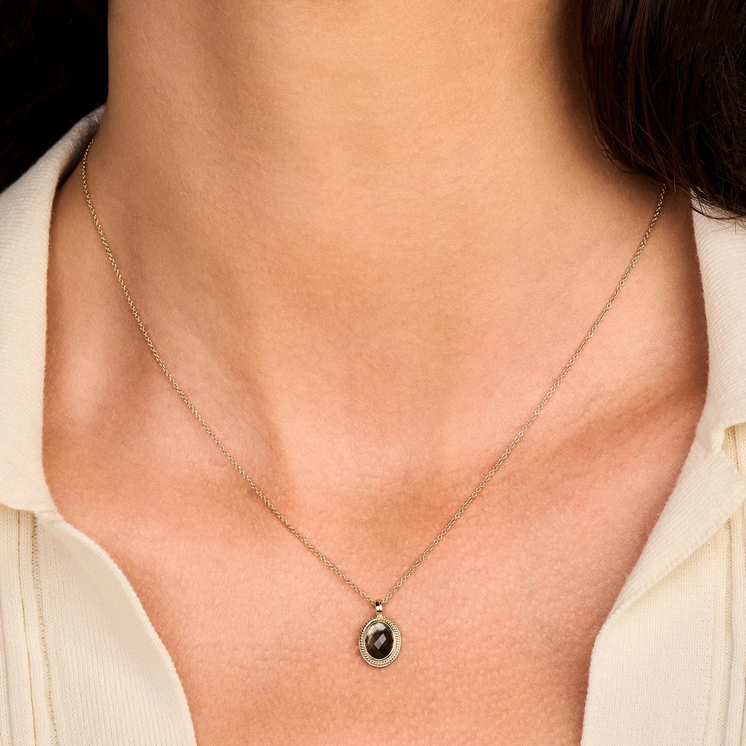 Ketting met hanger Zwarte Parelmoer en Bergkristal 14k goud