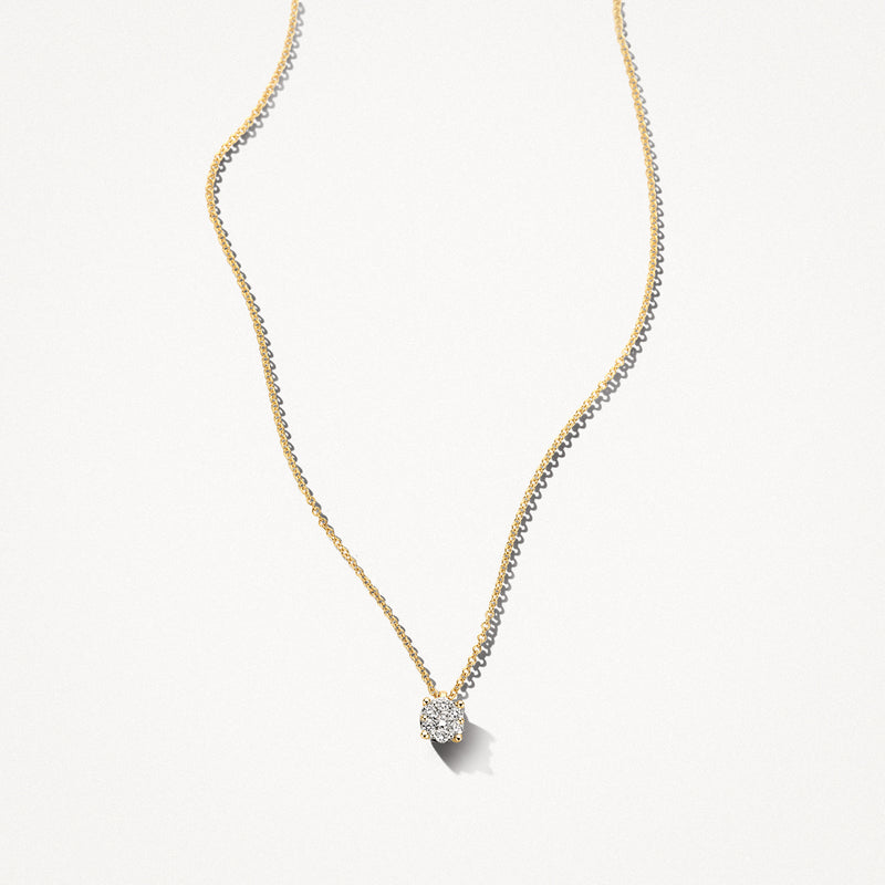 14k goud ketting met ronde natuurlijke diamant hanger aan fijne schakelketting.