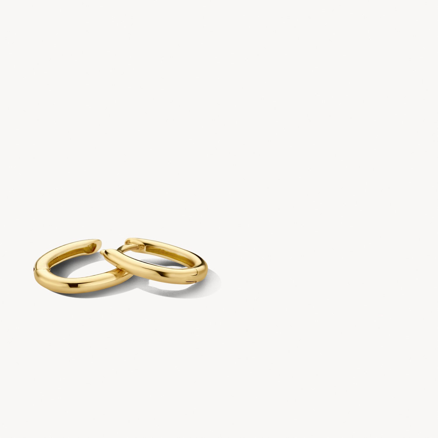 Oorringen ovaal 15.5 mm 14k goud