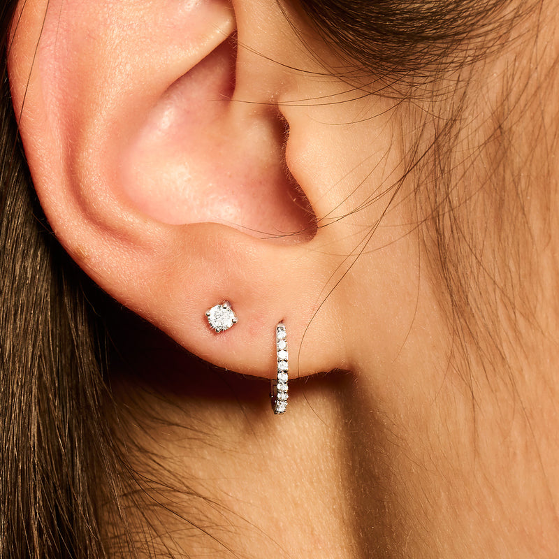 Puces d’oreilles avec zircone 3 mm en or blanc 14 carats