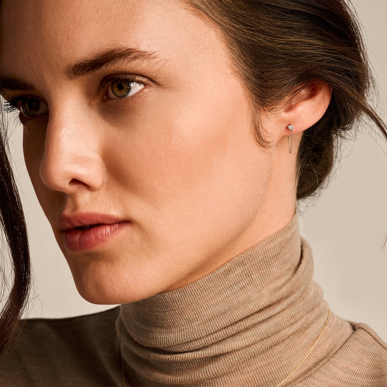 Oorbellen met kettinkje en ⌀ 2.5 mm zirkonia 14k goud