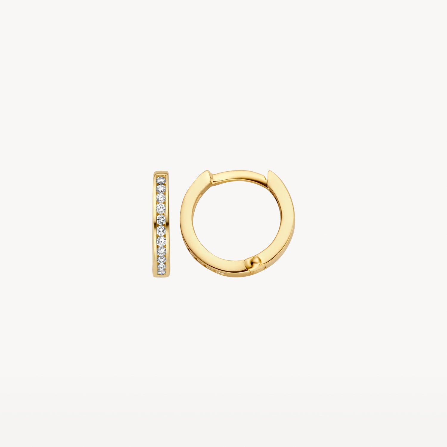 Diamanten oorringen in railzetting in 14k goud