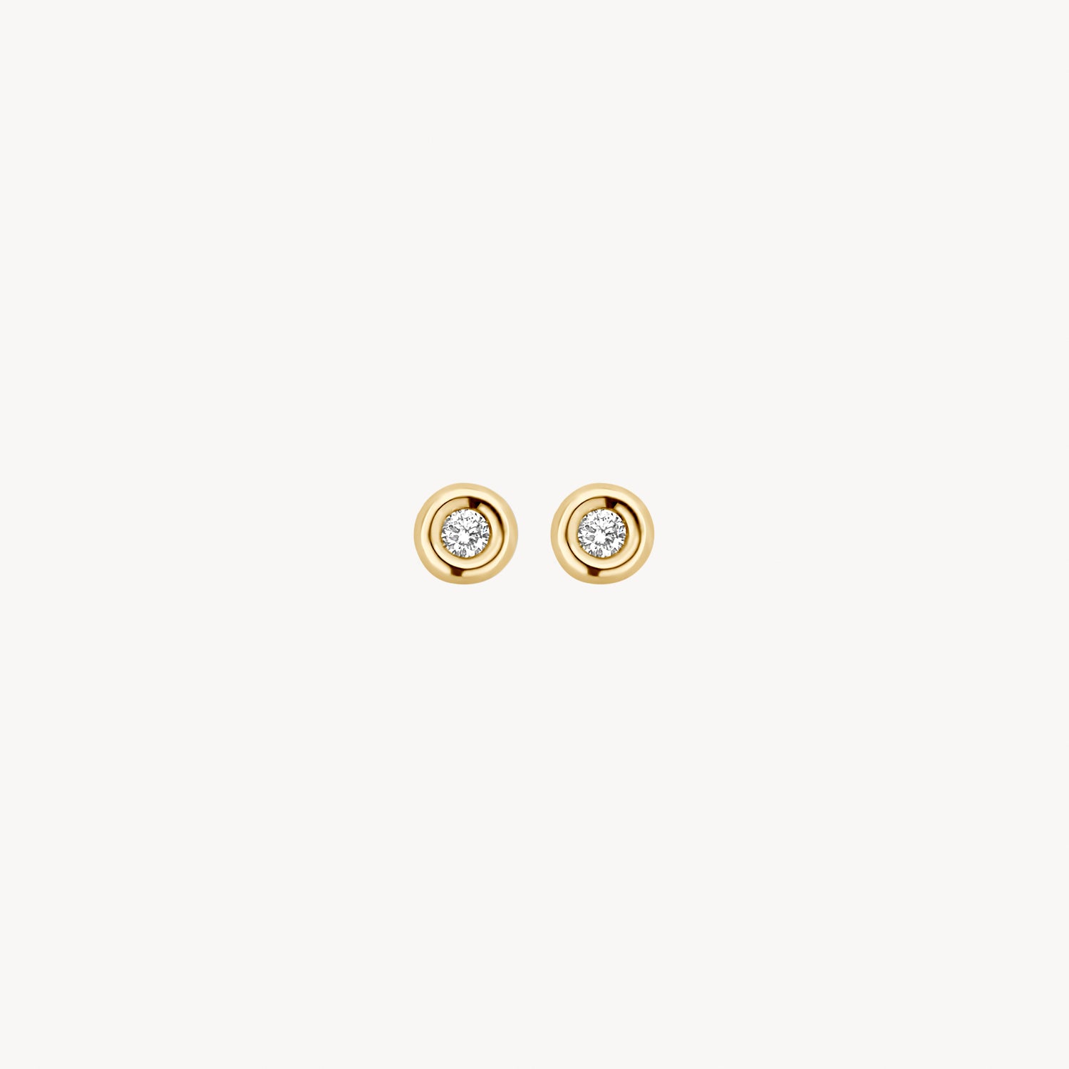 Diamanten oorknopjes in 4.3 mm Gladomzetting 14k goud