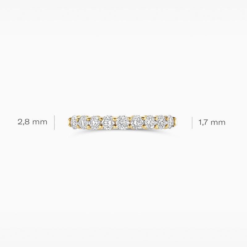 14k goud ring met rij lab diamanten, 2,8 mm breed en 1,7 mm dik.