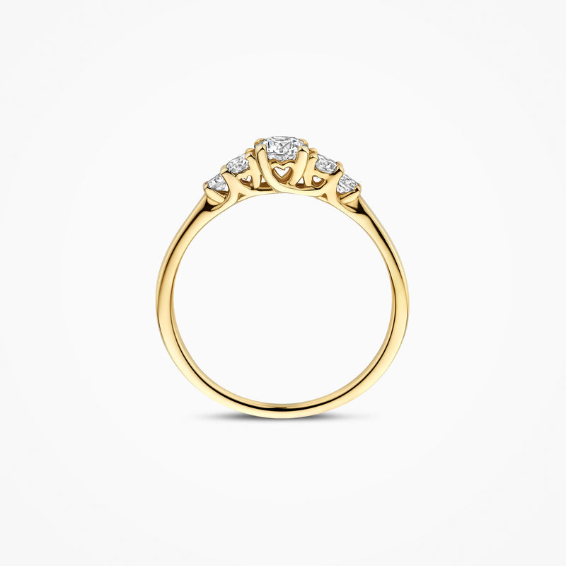 14k goud ring met drie kleine lab diamanten in fijne zetting.