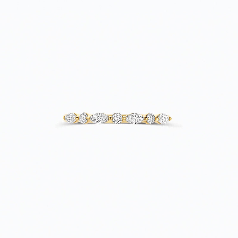 14ct yellow gold ring with two lab-grown diamonds, side view.