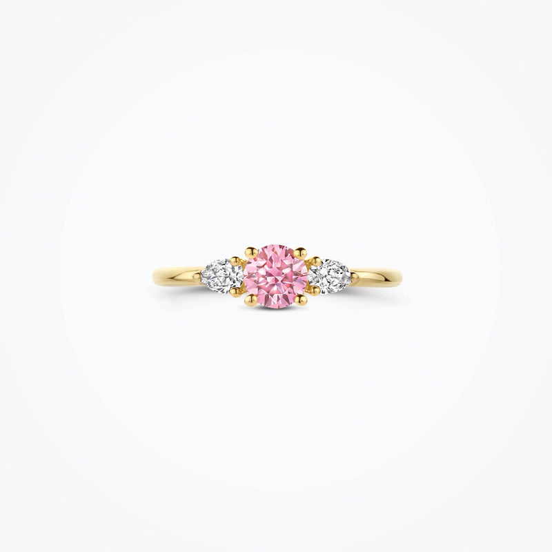 Or jaune 14 carats Bague serti de diamants Diamant de synthèse et Rose, gros plan.