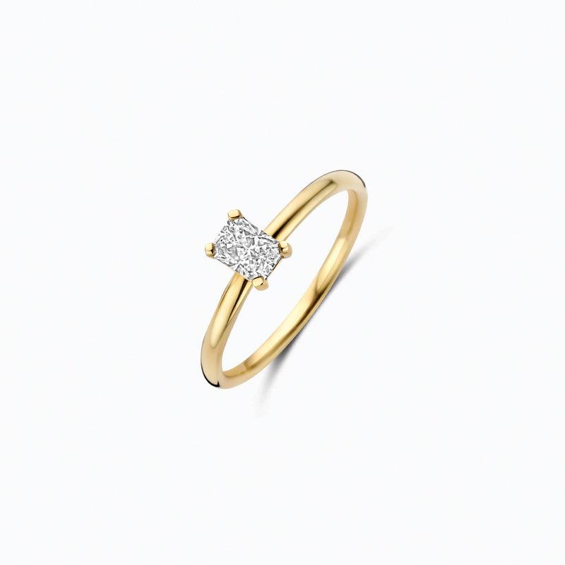 Bague en or jaune 14 carats avec Diamant de synthèse ovale, vue de profil.