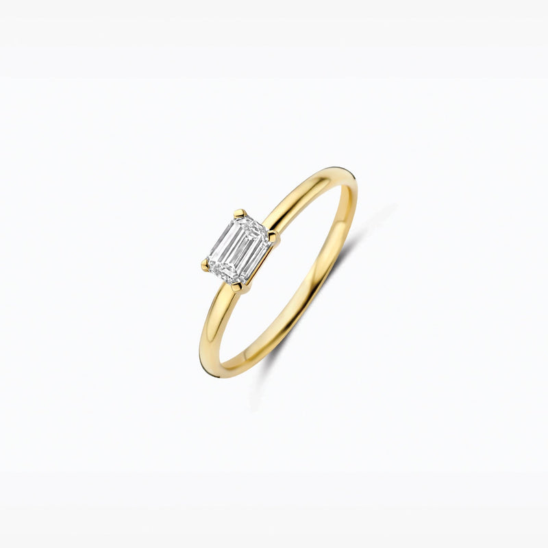 Bague en or jaune 14 carats avec Diamant de synthèse ovale, vue de profil.