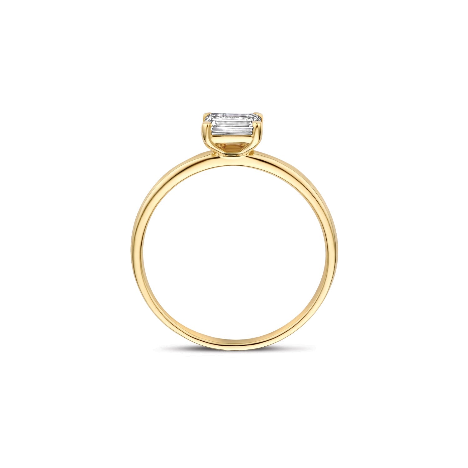 Bague en or jaune 14 carats avec un Diamant de synthèse ovale étincelant, gros plan.