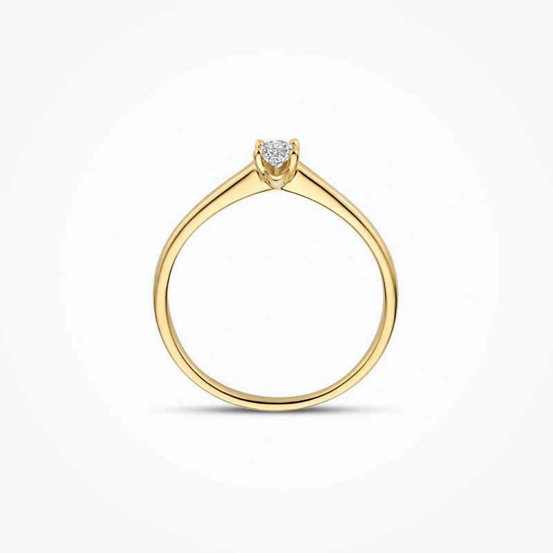 14ct yellow gold ring with an oval Lab Grown Diamond, side view.