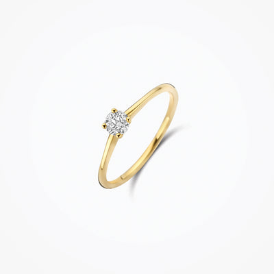 14k geelgouden ring met ronde lab grown diamant, close-up.