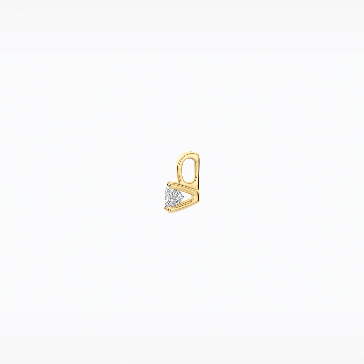 14ct yellow gold pendant with Lab Grown Diamond, close-up.