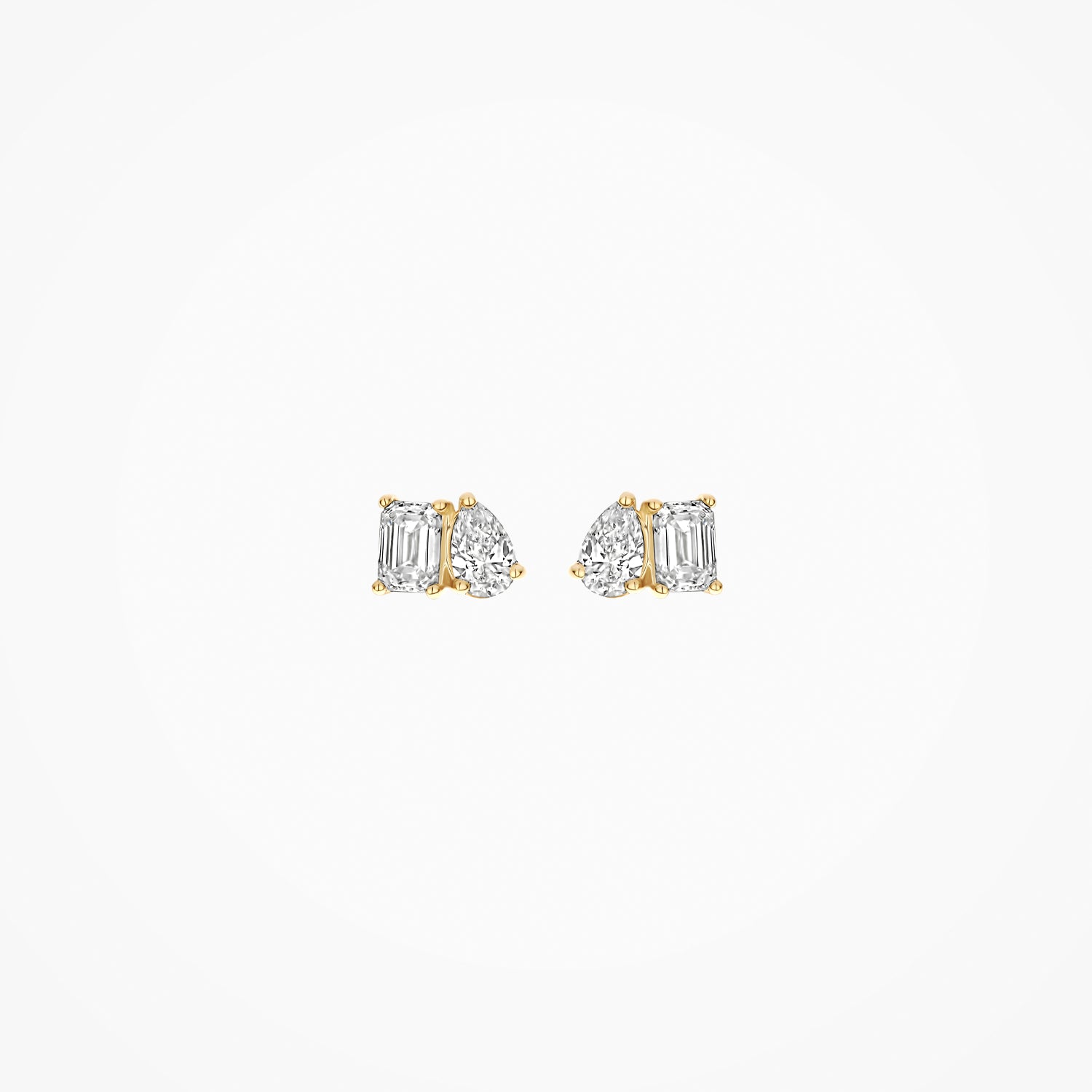 Oorknopjes met twee vormen lab grown diamant 14k goud