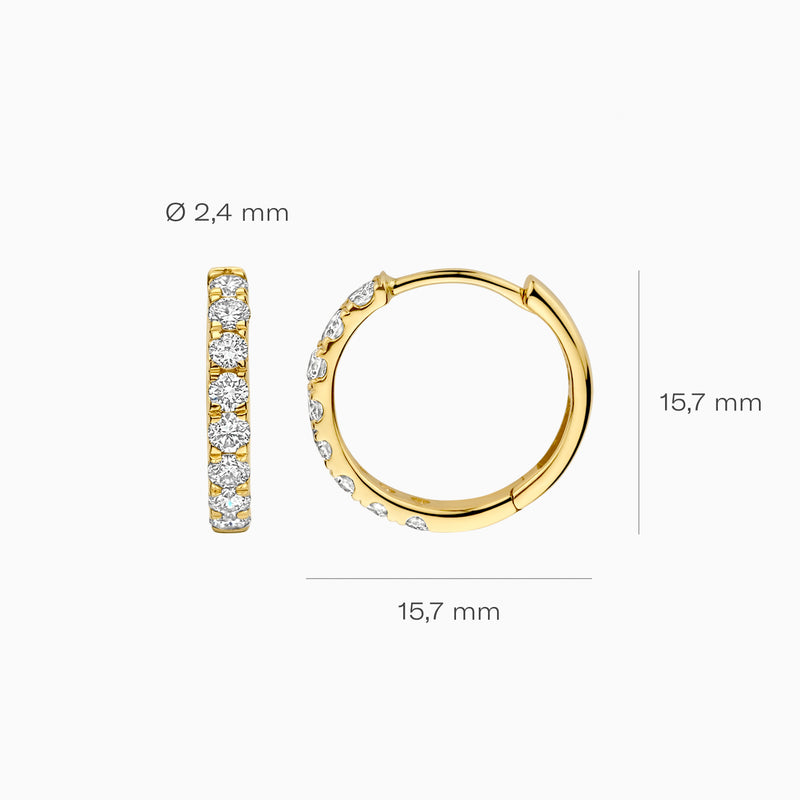 14k goud oorringen met lab diamanten, 15,7 mm diameter, 2,4 mm breedte.