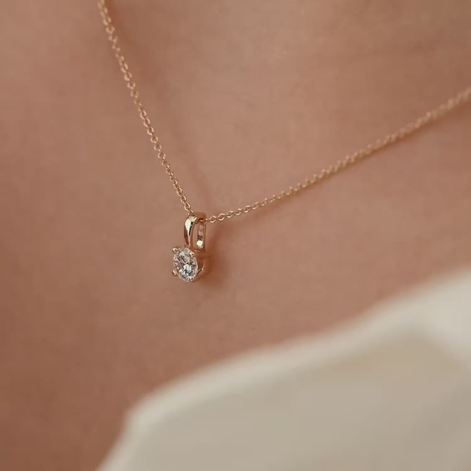 Hanger met ronde lab grown diamant 0,20 ct 14k goud